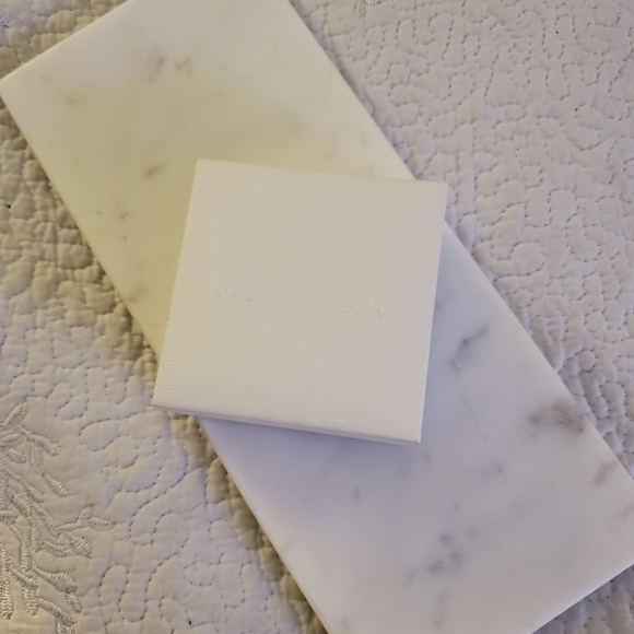 PANDORA EARRINGS - Picture 2 of 4